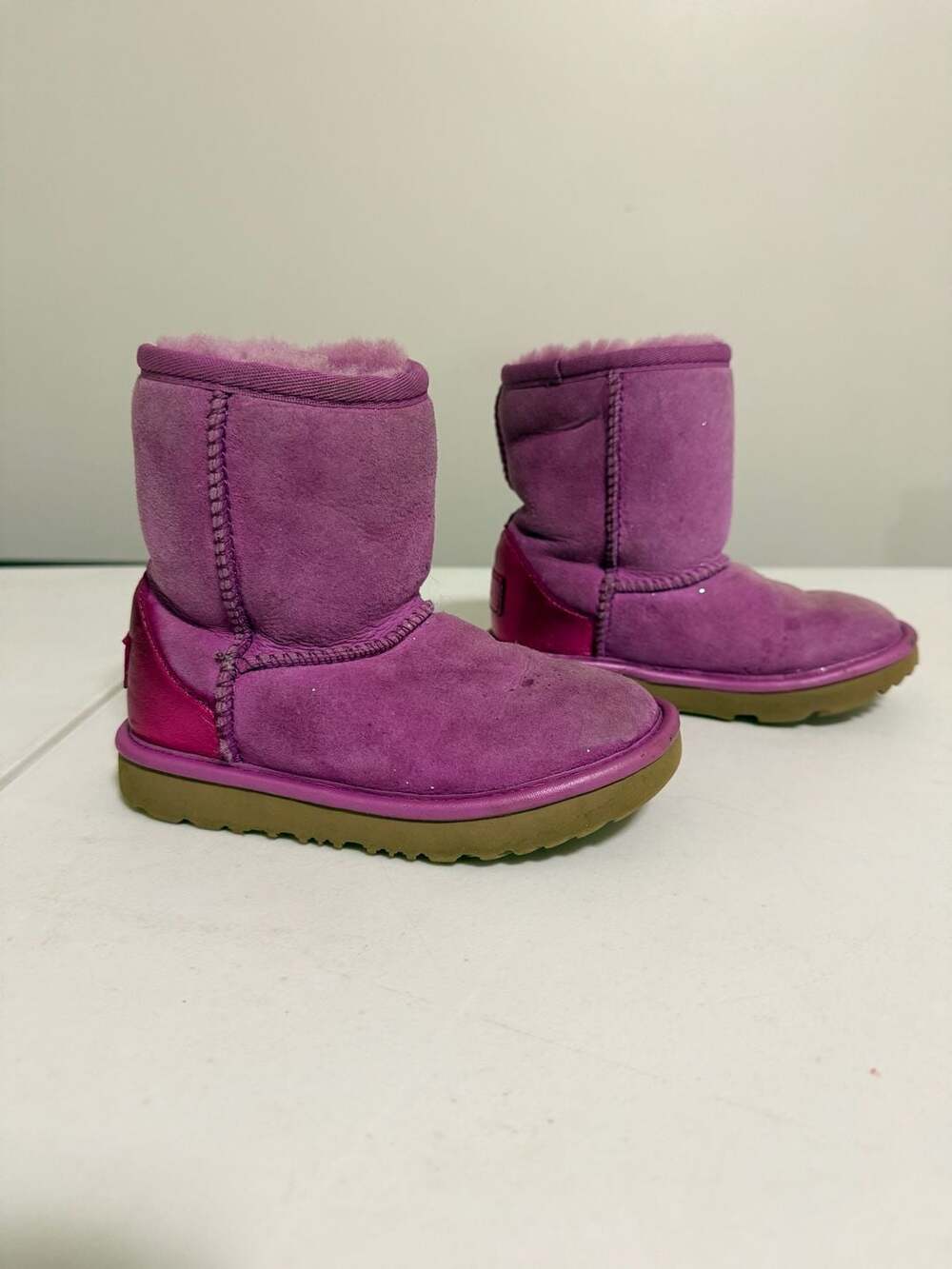 UGG Kids Suede Short Boots Raspberry Rose Size 7Y